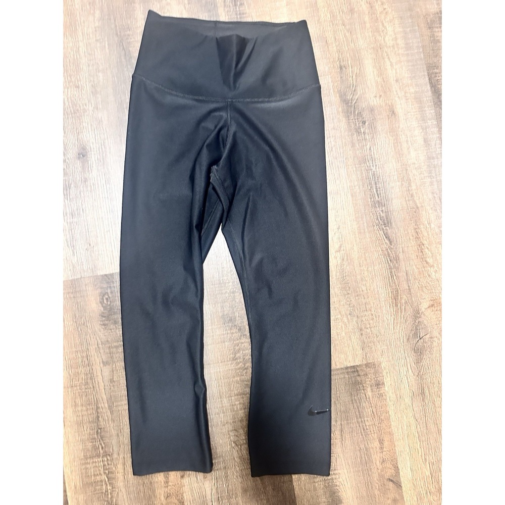 Nike Black Cropped Leggings Small